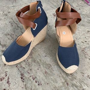 FINAL PRICE:  Navy Wedge sandals